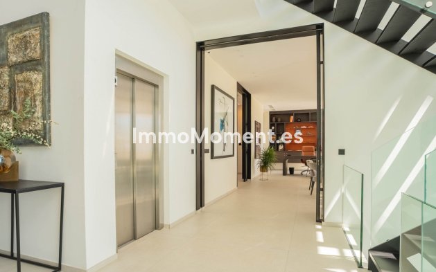 Reventa - Villa independiente - Estepona  - Estepona Centro