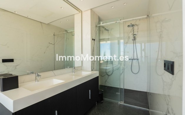 Reventa - Villa independiente - Estepona  - Estepona Centro