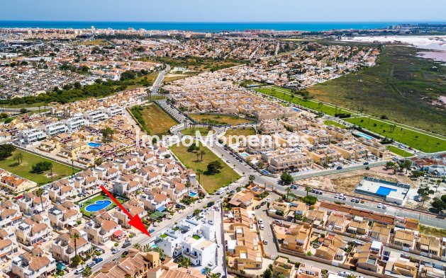 Wiederverkauf - Freistehende Villa - Torrevieja - Torrevieja Centro