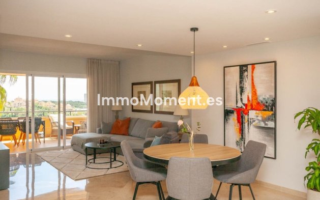 Resale - Apartment - Marbella - Elviria