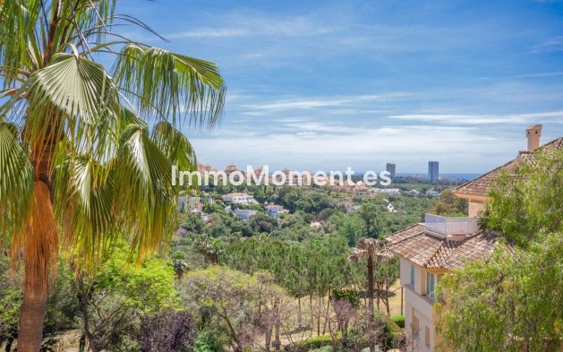 Resale - Apartment - Marbella - Elviria