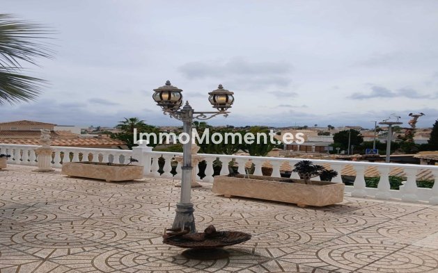 Resale - Detached villa - San Fulgencio - La Marina