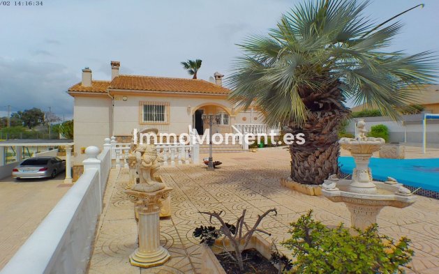Resale - Detached villa - San Fulgencio - La Marina