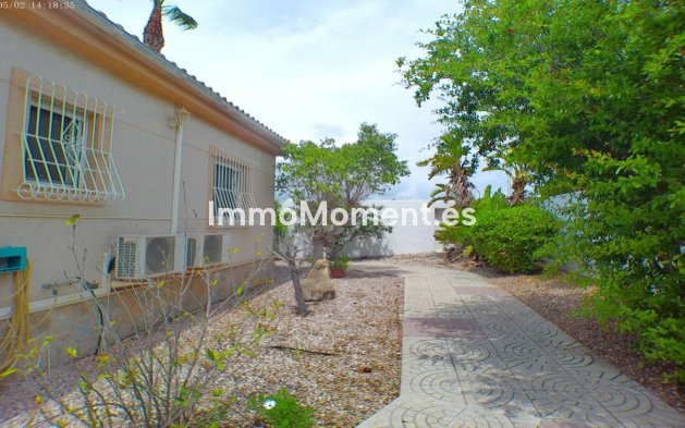 Resale - Detached villa - San Fulgencio - La Marina