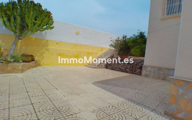 Resale - Detached villa - San Fulgencio - La Marina
