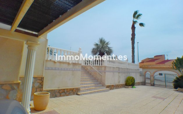 Resale - Detached villa - San Fulgencio - La Marina