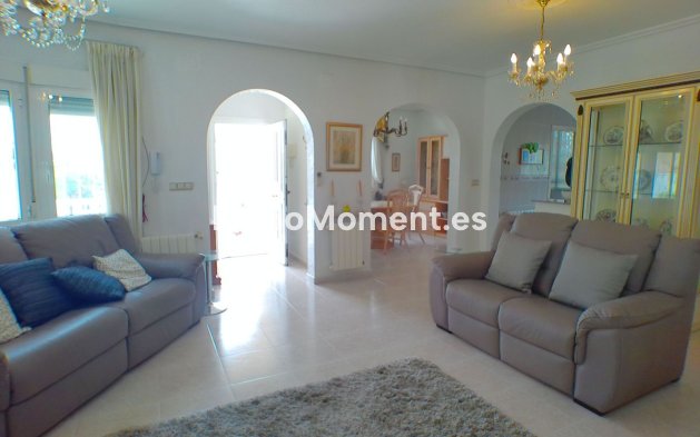Resale - Detached villa - San Fulgencio - La Marina