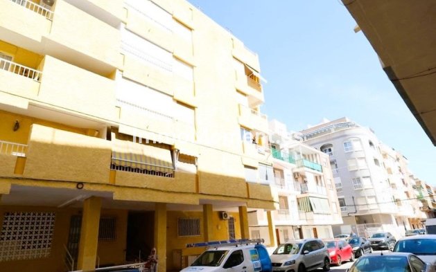 Wiederverkauf - Wohnung - Torrevieja - Torrevieja Centro