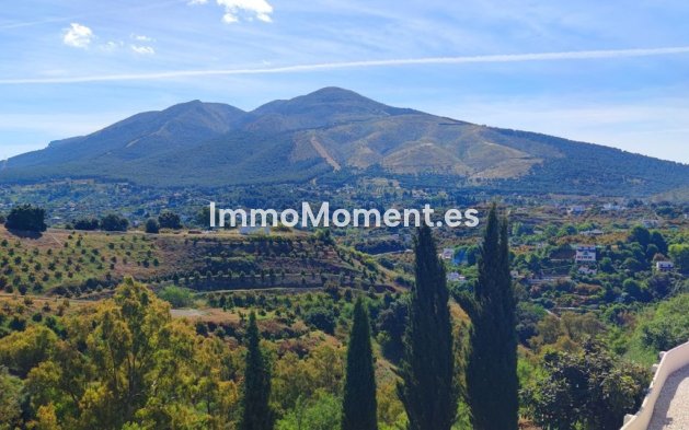 Resale - Country house - Inland  - Alhaurín el Grande Centro