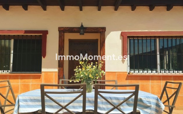 Resale - Country house - Inland  - Alhaurín el Grande Centro