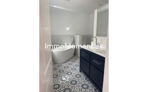 Resale - Country house - Estepona - Estepona Centro