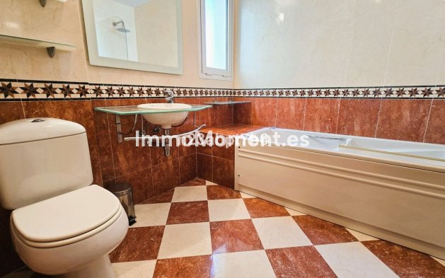 Revente - Appartement - Marbella - Nueva Andalucía