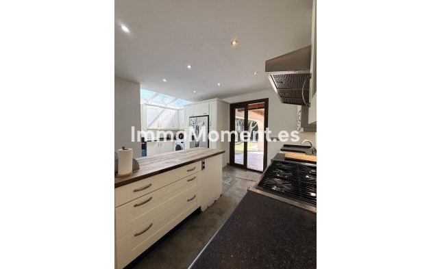 Resale - Detached villa - Estepona - Bel Air