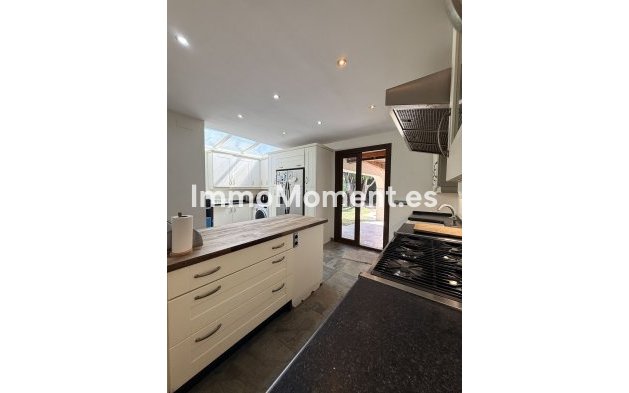 Resale - Detached villa - Estepona - Bel Air