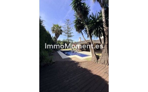 Resale - Detached villa - Estepona - Bel Air