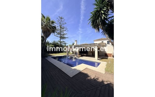 Resale - Detached villa - Estepona - Bel Air