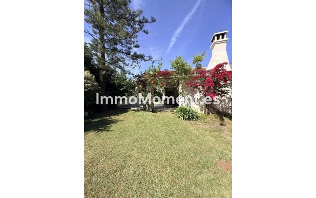 Resale - Detached villa - Estepona - Bel Air