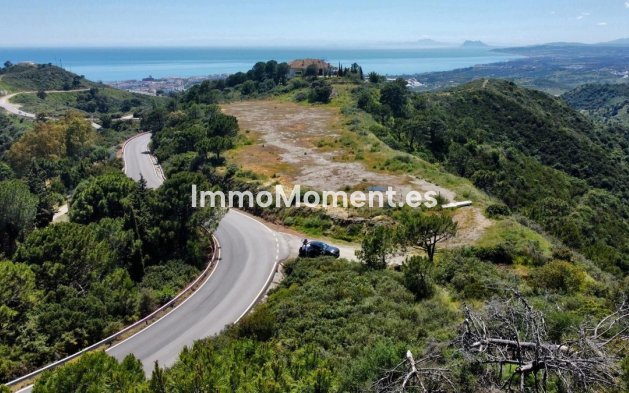 Resale - Plot - Estepona - Estepona Centro