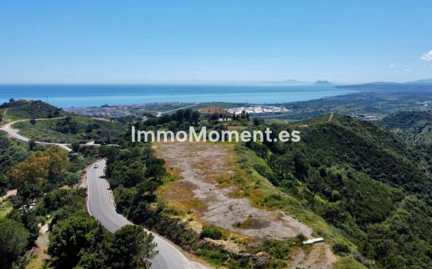 Resale - Plot - Estepona - Estepona Centro