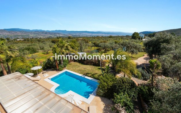 Resale - Detached villa - Inland  - Alhaurín el Grande Centro