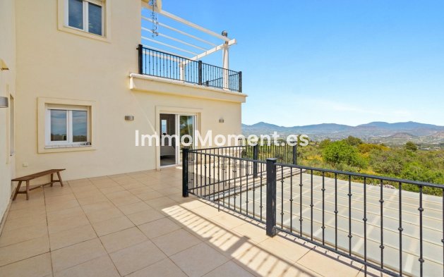 Resale - Detached villa - Inland  - Alhaurín el Grande Centro