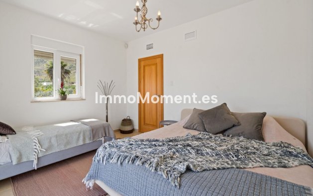 Resale - Detached villa - Inland  - Alhaurín el Grande Centro