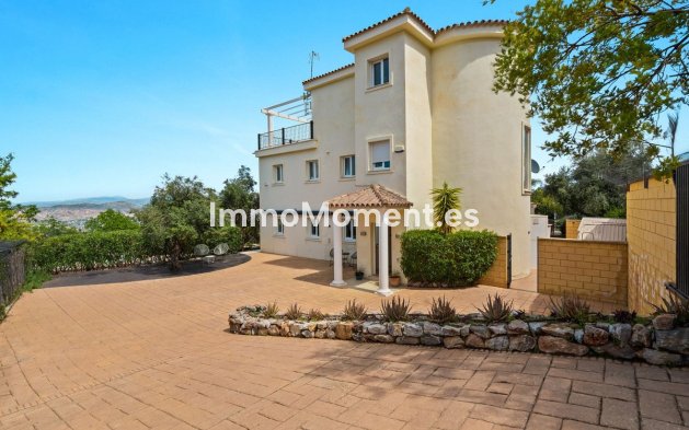 Resale - Detached villa - Inland  - Alhaurín el Grande Centro