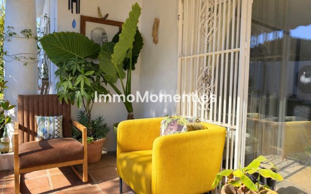 Reventa - Villa independiente - Estepona  - Benamara