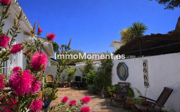Reventa - Villa independiente - Estepona  - Benamara