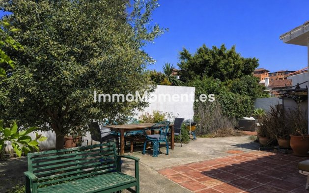 Reventa - Villa independiente - Estepona  - Benamara
