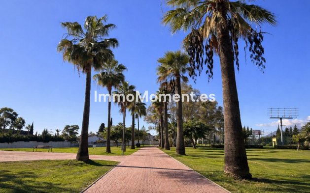 Reventa - Villa independiente - Estepona  - Benamara