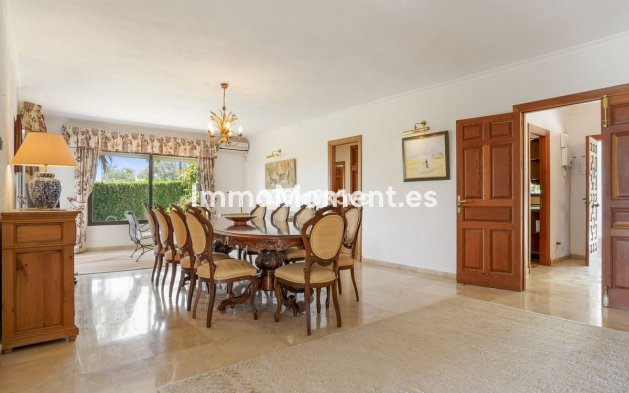 Wiederverkauf - Freistehende Villa - Marbella - Marbella Centro
