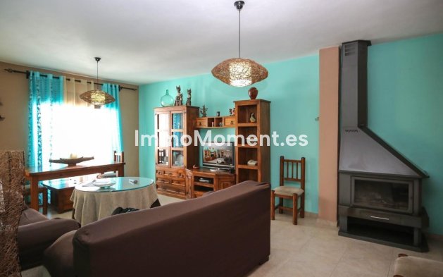 Revente - Maison mitoyenne - Intérieur                       - Alozaina