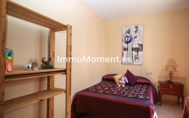 Revente - Maison mitoyenne - Intérieur                       - Alozaina