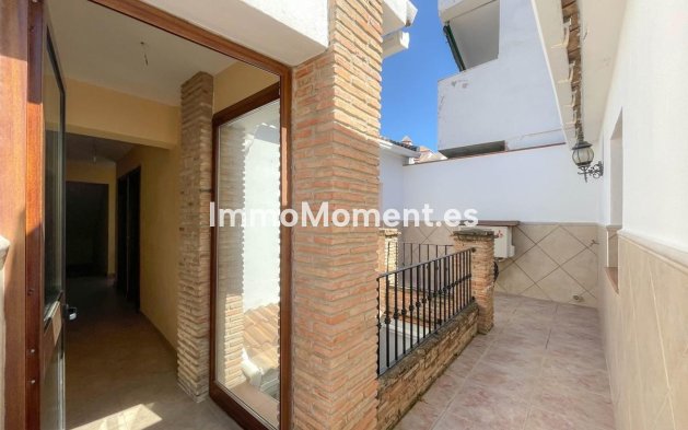 Revente - Maison mitoyenne - Intérieur                       - Alozaina