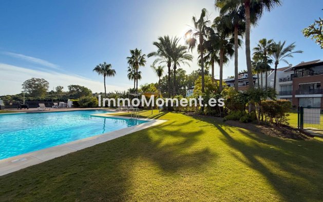 Revente - Appartement - Estepona  - Estepona Centro