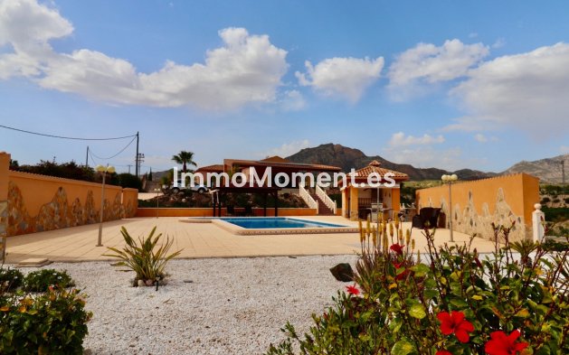 Reventa - Villa independiente - Albatera - Albatera Centro
