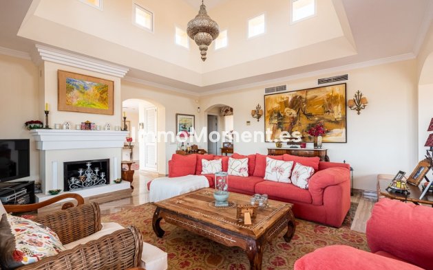 Resale - Apartment - Marbella - Elviria