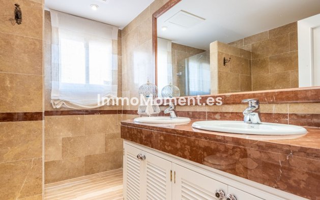 Resale - Apartment - Marbella - Elviria