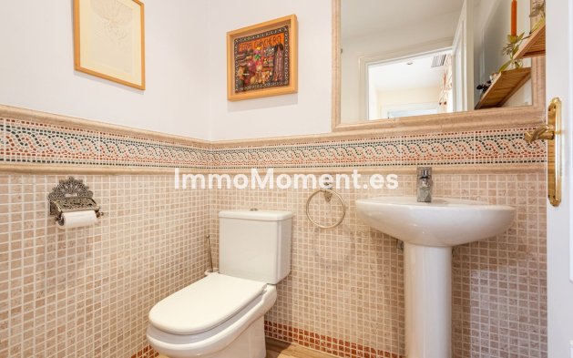Resale - Apartment - Marbella - Elviria