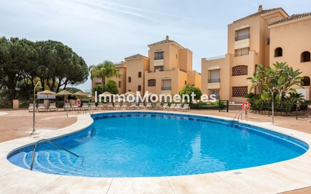 Resale - Apartment - Marbella - Elviria
