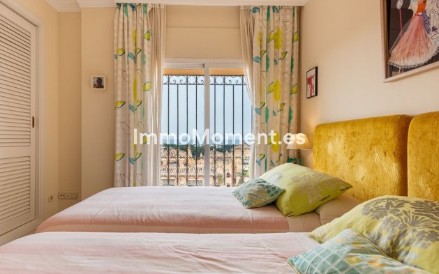Resale - Apartment - Marbella - Elviria