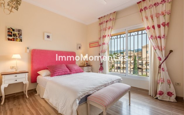 Resale - Apartment - Marbella - Elviria