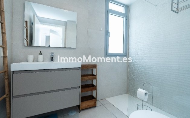 Resale - Apartment - Marbella - Elviria