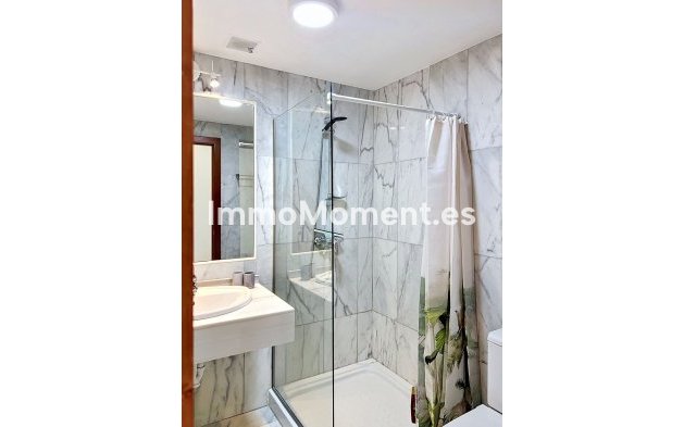 Resale - Apartment - Estepona - Selwo