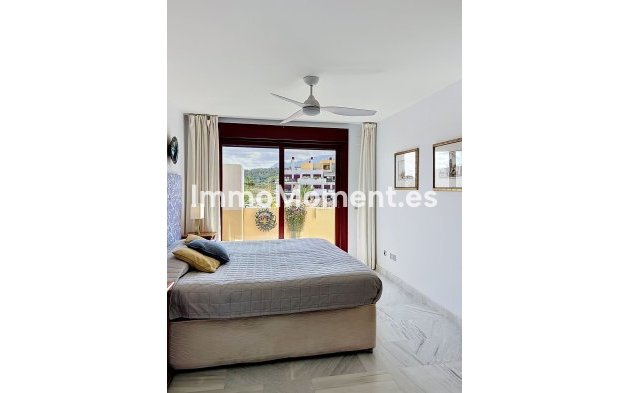 Resale - Apartment - Estepona - Selwo