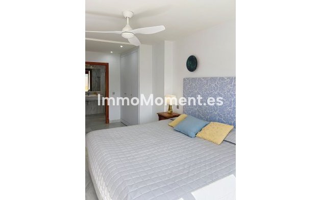 Resale - Apartment - Estepona - Selwo