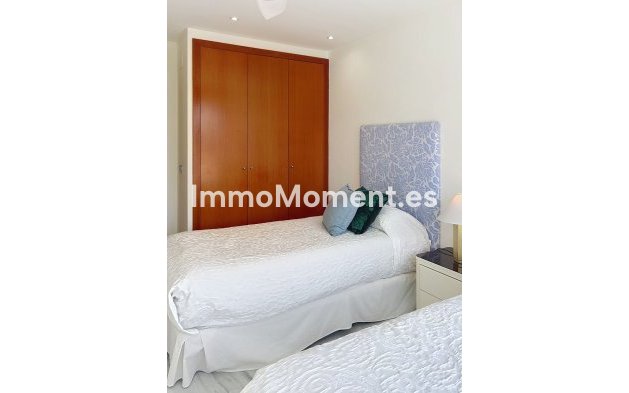Resale - Apartment - Estepona - Selwo
