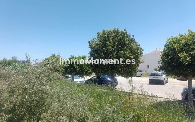 Resale - Plot - Estepona - Estepona Centro