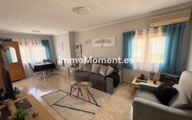 Resale - Detached villa - San Fulgencio - La Marina